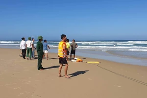 1 du khách quốc tịch Anh mất tích khi tắm biển