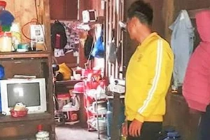 Say rượu, bị bạn cùng lớp 'làm nhục'