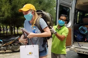 9 du khách hoàn thành cách ly ở Quảng Nam về nước
