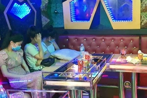 Thu giấy phép quán karaoke có 11 người dương tính với ma túy