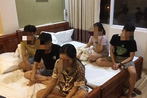 11 người thuê khách sạn sử dụng ma túy