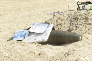 Quả bom nặng 226kg ở nằm dưới bãi cát Quảng Ngãi