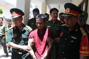 Khen thưởng người dân báo tin Triệu Quân Sự