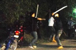 2 nhóm hỗn chiến, 1 người tử vong