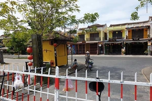 Quảng Nam đang phong toả một khối phố tại TP Hội An. Ảnh: TN