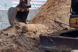 Phát hiện quả bom 250 kg dưới móng nhà