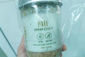 Thêm ni cô bị ngộ độc sau khi ăn pate Minh Chay