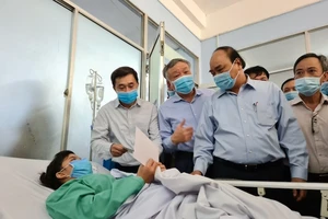 Thủ tướng thăm hỏi nạn nhân vụ sạt lở Trà Leng