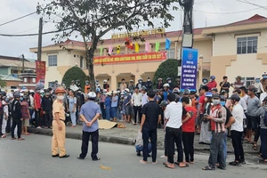 Xe máy lao lên vỉa hè, nam thanh niên 17 tuổi tử vong