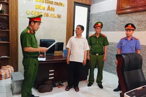 1 Trưởng văn phòng công chứng bị bắt vì liên quan đến đất đai