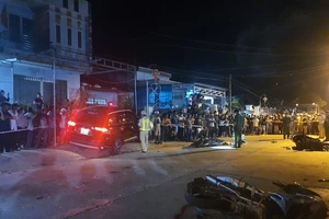 Quảng Nam: tai nạn liên hoàn, ít nhất 5 người thương vong