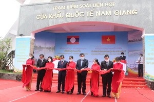 Khai trương cặp cửa khẩu quốc tế Nam Giang – Đắc Tà Oọc