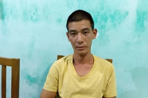 Bắt thanh niên dùng dao đe doạ công an