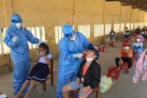 Quảng Ngãi cách ly tập trung 70 học sinh, giáo viên 2 trường học vì có ca nhiễm 