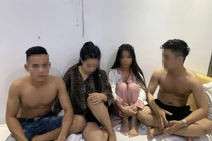 3 đôi nam nữ thuê nhà nghỉ ‘chơi ma tuý’
