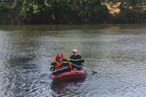Thanh niên để lại giấy nợ, nhảy cầu tự tử