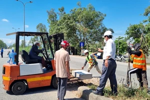 Quảng Nam: Đóng đường mưu sinh, người dân phản ứng