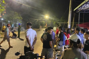 Tông vào cây xanh bên đường, 1 người chết, 1 bị thương nặng