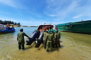 Vụ 2 tàu va chạm làm 3 người chết: Ngư dân kể lúc bị tàu đâm chìm 