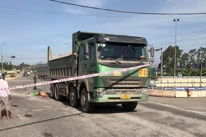 Tài xế xe tải rời hiện trường sau va chạm làm nhân viên y tế xã tử vong