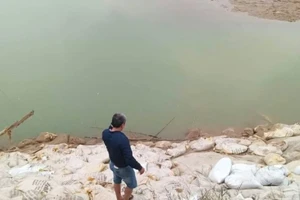 Cùng nhóm bạn tắm sông, 1 em học sinh lớp 8 chết đuối 