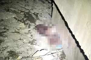 Đau lòng: Thi thể bé gái sơ sinh dưới chân cầu...