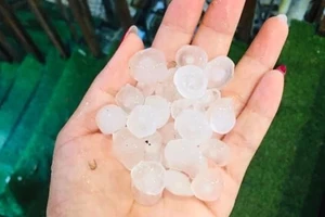 Quảng Nam bất ngờ xuất hiện mưa đá