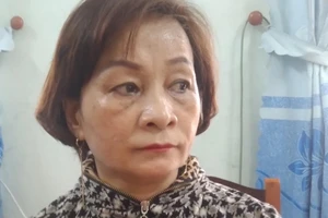 Dựng chuyện bán cục trầm giá 1 tỉ USD để lừa đảo