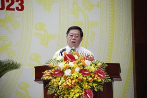 Kiên quyết ngăn chặn, đẩy lùi, xử lý nghiêm cán bộ, đảng viên suy thoái