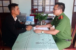  Bắt giam 1 shipper vì tham ô tài sản