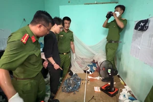 Hình ảnh khám xét nơi ở kẻ bắn 2 nữ công nhân môi trường Quảng Ngãi