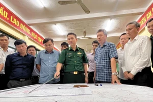 Máy bay, tàu nước ngoài cùng tìm kiếm 13 ngư dân chết và mất tích trên biển 