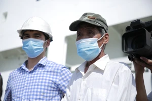 Chìm tàu 15 ngư dân chết và mất tích: Người trở về đẫm nước mắt 