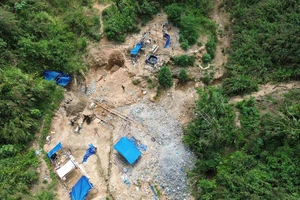 Quảng Nam xử lý mạnh tay với nạn đào vàng trái phép