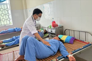 5 người trong 1 gia đình bị ngộ độc do ăn cá nóc