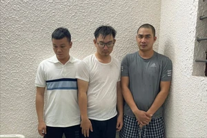 Làm giả tài liệu để đấu thầu, 2 giám đốc doanh nghiệp bị bắt. Ảnh: CA