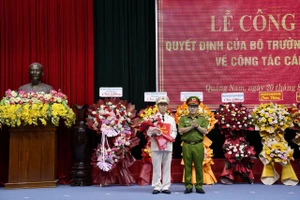 Bộ Công an công bố quyết định bổ nhiệm Giám đốc Công an tỉnh Quảng Nam. Ảnh: TN