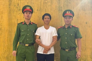 Níu kéo tình cảm bất thành, gã đàn ông mua xăng doạ giết vợ hờ