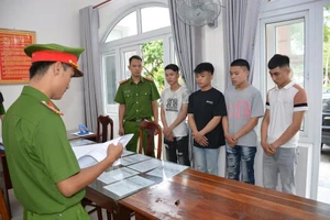 Khởi tố nhóm thanh niên 'đại náo' phố Tam Kỳ