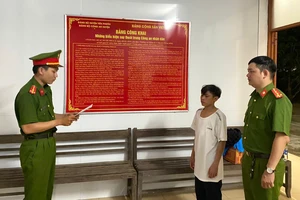 Sau buổi ăn nhậu, thanh niên hiếp dâm nữ chủ nhà say xỉn