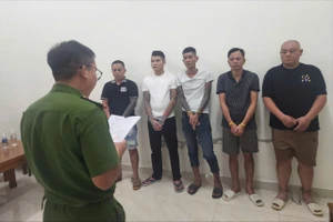 Thua bạc ở Casino, 2 người Trung Quốc bị bắt giữ, đánh đập đòi tiền chuộc