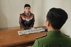 Nhân viên y tế mang gần ba cây vàng 9999 đi làm, bị Sang đột nhập cơ quan lấy trộm. Ảnh: CA