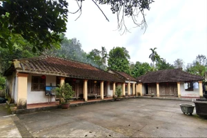 Ngôi nhà cổ ở làng cổ Lộc Yên gần 200 năm tuổi. Ảnh: TN