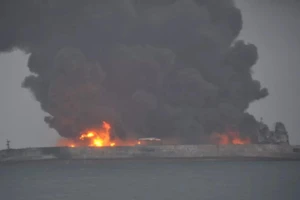 2 tàu đâm nhau trên biển Trung Quốc, 32 người mất tích