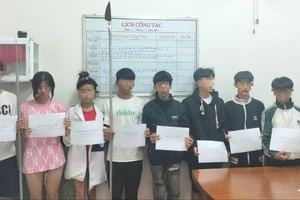 Mang theo dao phóng heo, nhóm thiếu niên bị công an xử lý