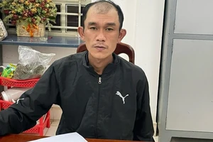 Xin đi quá giang rồi trộm cắp 18 xe máy