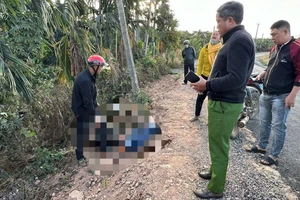 Thanh niên tử vong bên đường nghi tự té xe máy