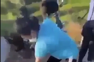 Trên đường đi uống trà sữa, nữ sinh lớp 9 bị chặn đánh hội đồng