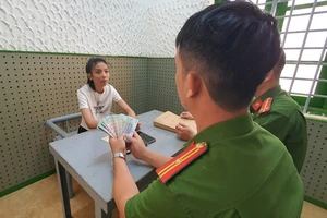 1 phụ nữ lập Facebook ảo, mạo danh lãnh đạo cấp cao chiếm đoạt tiền