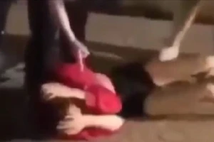 Xác minh clip thiếu nữ bị lột áo, đánh hội đồng trong đêm